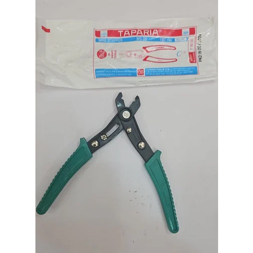 Ws 06 Taparia Wire Stripper - Color: Green