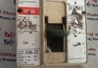 CUTLER HAMMER HJD 65K HJD3250F 250A 3POLE CIRCUIT BREAKER