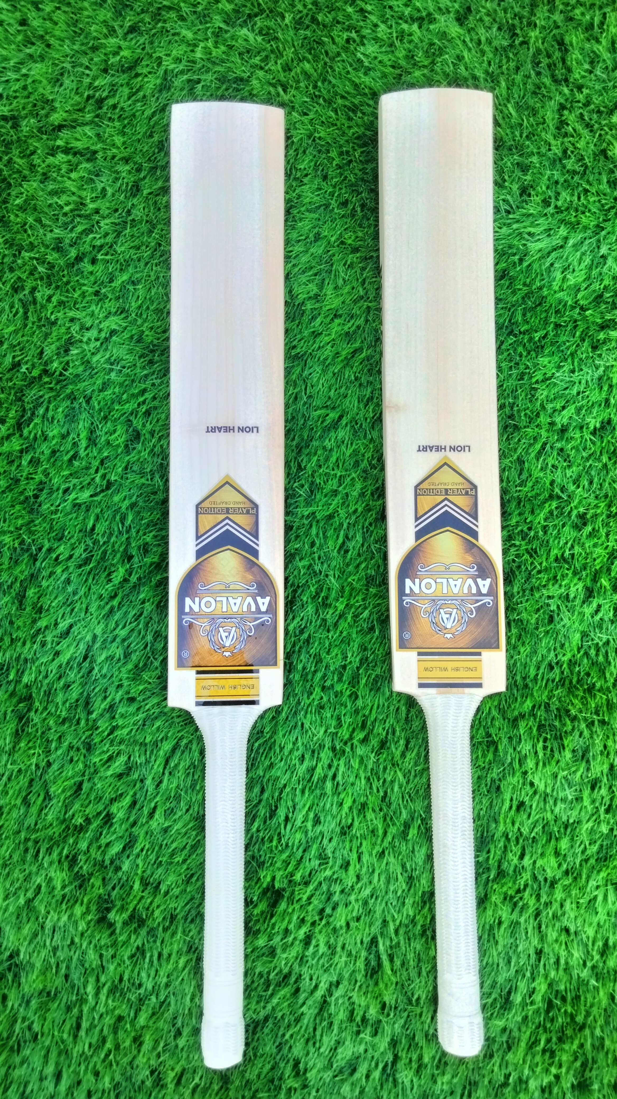 English Willow Cricket Bat LION HEART  GOLD
