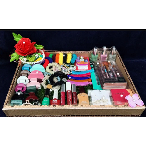 Cosmetic Gift Hamper - Color: Different Available