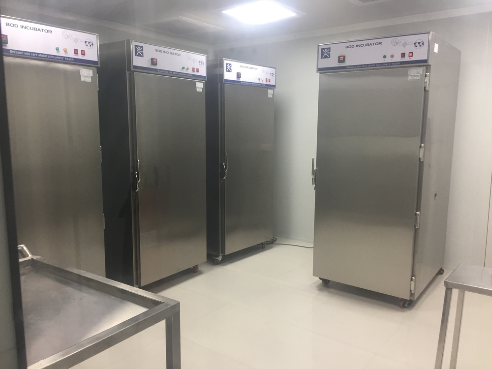Lab Bod Incubator - Color: Sliver