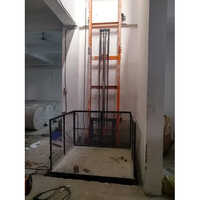 Hydraulic Goods Lifts - Load Capacity: 1-2 Ton Tonne