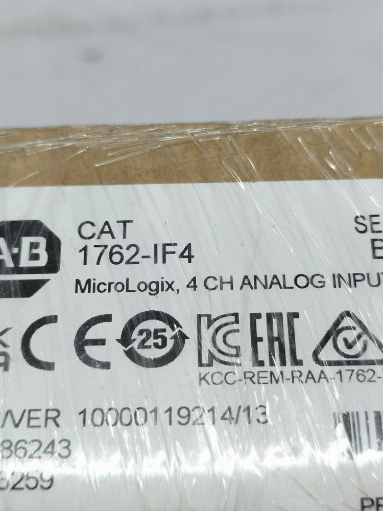 ALLEN BRADLY 1762-IF4 ANALOG INPUT MODULE