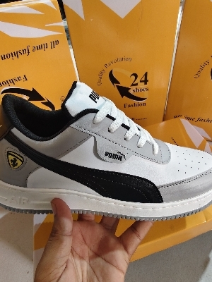 Stylish White Sneaker Shoes - Design: Modern