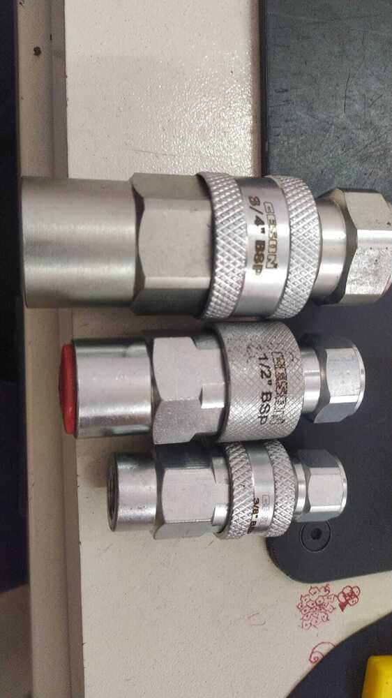 Hydraulic Quick Release Coupling - Stainless Steel, 1/4" Bsp Size, Silver Color | Double Check Valve And Single Check Valve, 200 Kg Working Pressure Rating