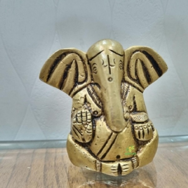 Aakrati  Brass Handcrafted Mini Ganesh Statue for Car Dashboard|God Ganesh Murti |Ganpati Idol ( Yellow)