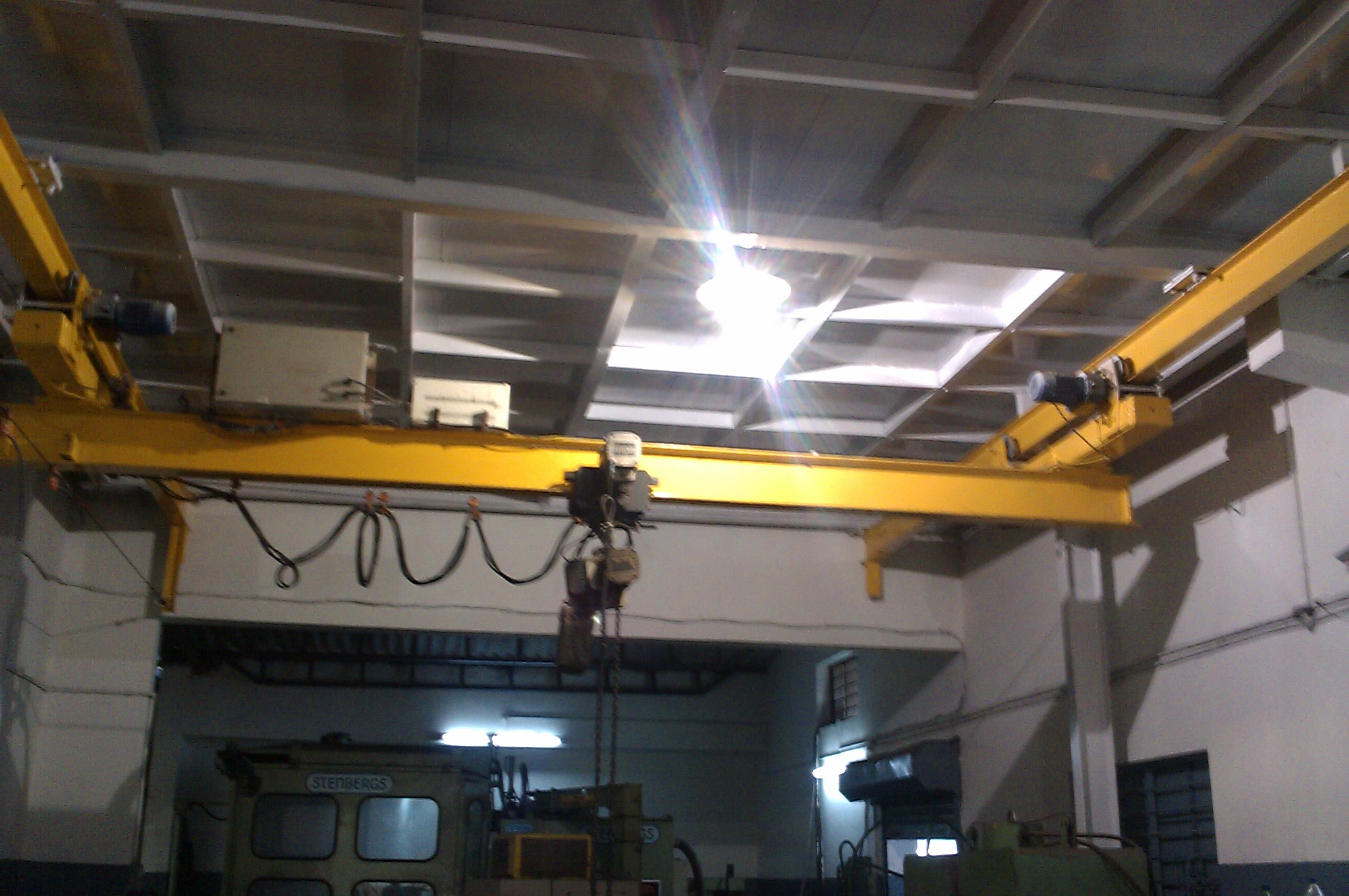 Underslung Eot Cranes - Color: Yellow