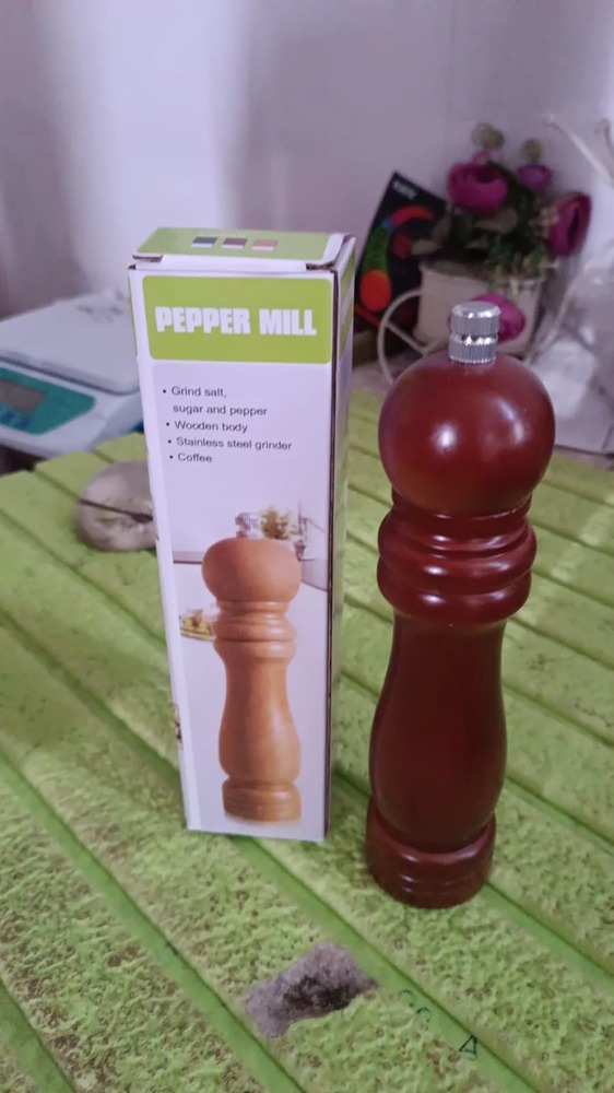 Wooden Pepper Mill - Wooden Material, 22x6x6 Cm Size | Refillable Salt Grinder With Adjustable Ceramic Rotor, Easy To Use And Clean