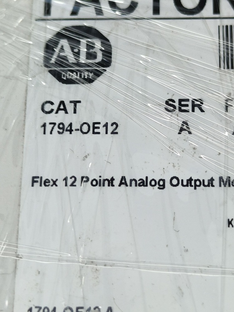 ALLEN BRADLY 1794-OE12 ANALOG OUTPUT MODULE