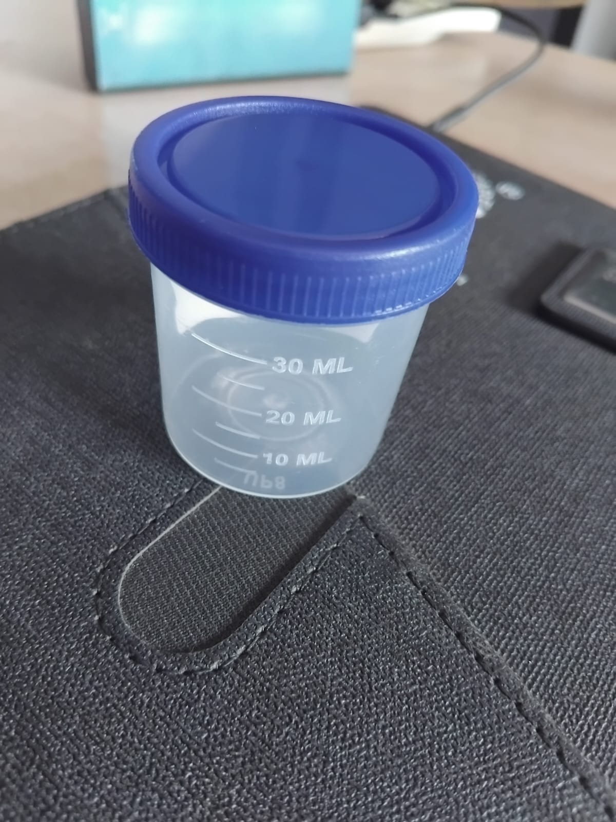 Urine Container - Color: Transparent