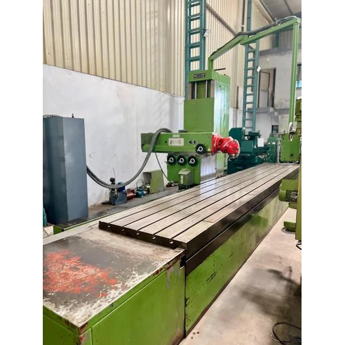 Cs8 Mecof Used Bed Milling Machine - Color: Silver And Green