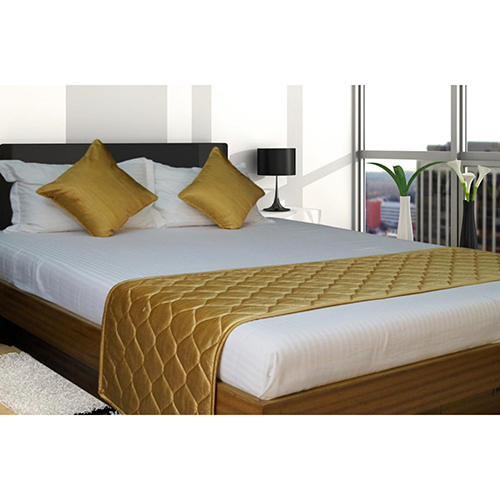 Golden Bed Quilted Runner With Cushions Cover