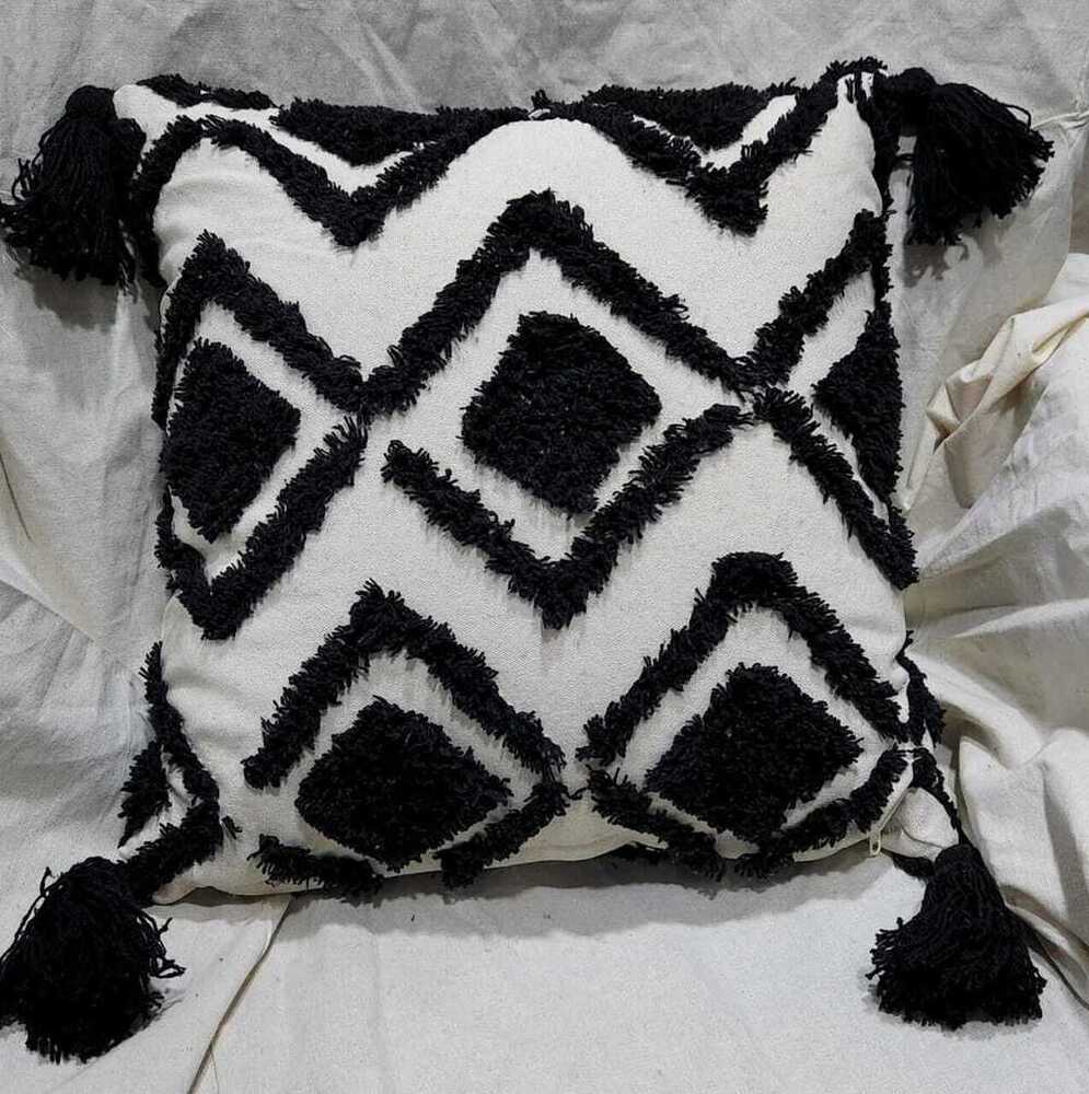Tufted Cushion - Material: Cotton