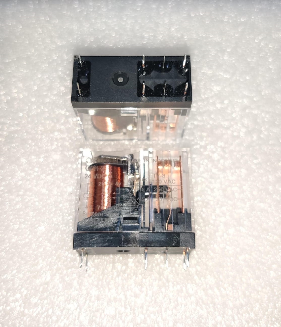 G2r2-24v Dc - Color: Black