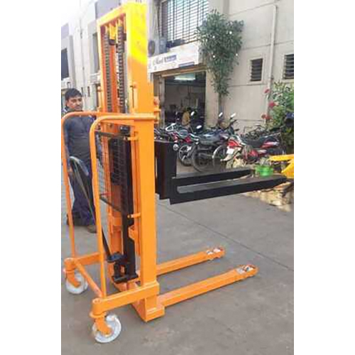 Hydraulic Manual Stacker - Lifting Capacity: 2 Tonne