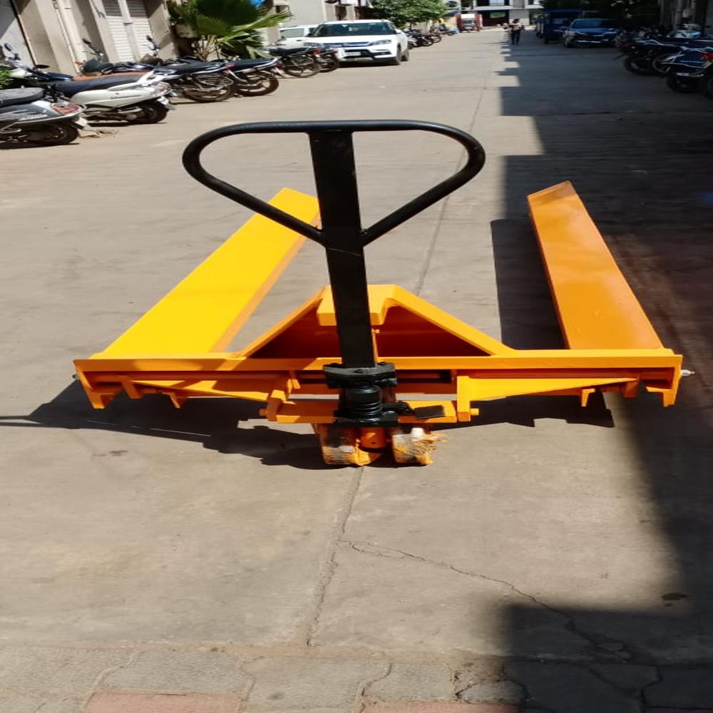 Roll Pallet Truck