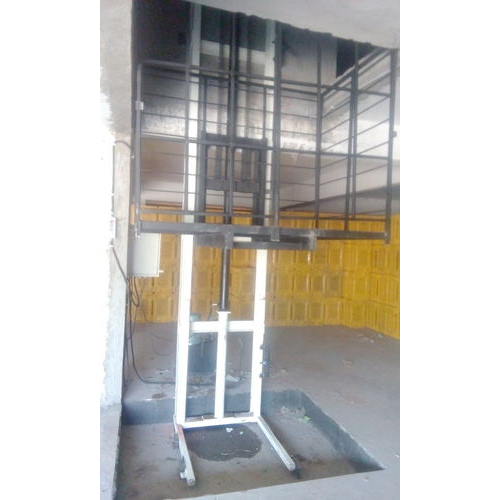 Hydraulic Goods Lift - Load Capacity: 2-4 Tonne