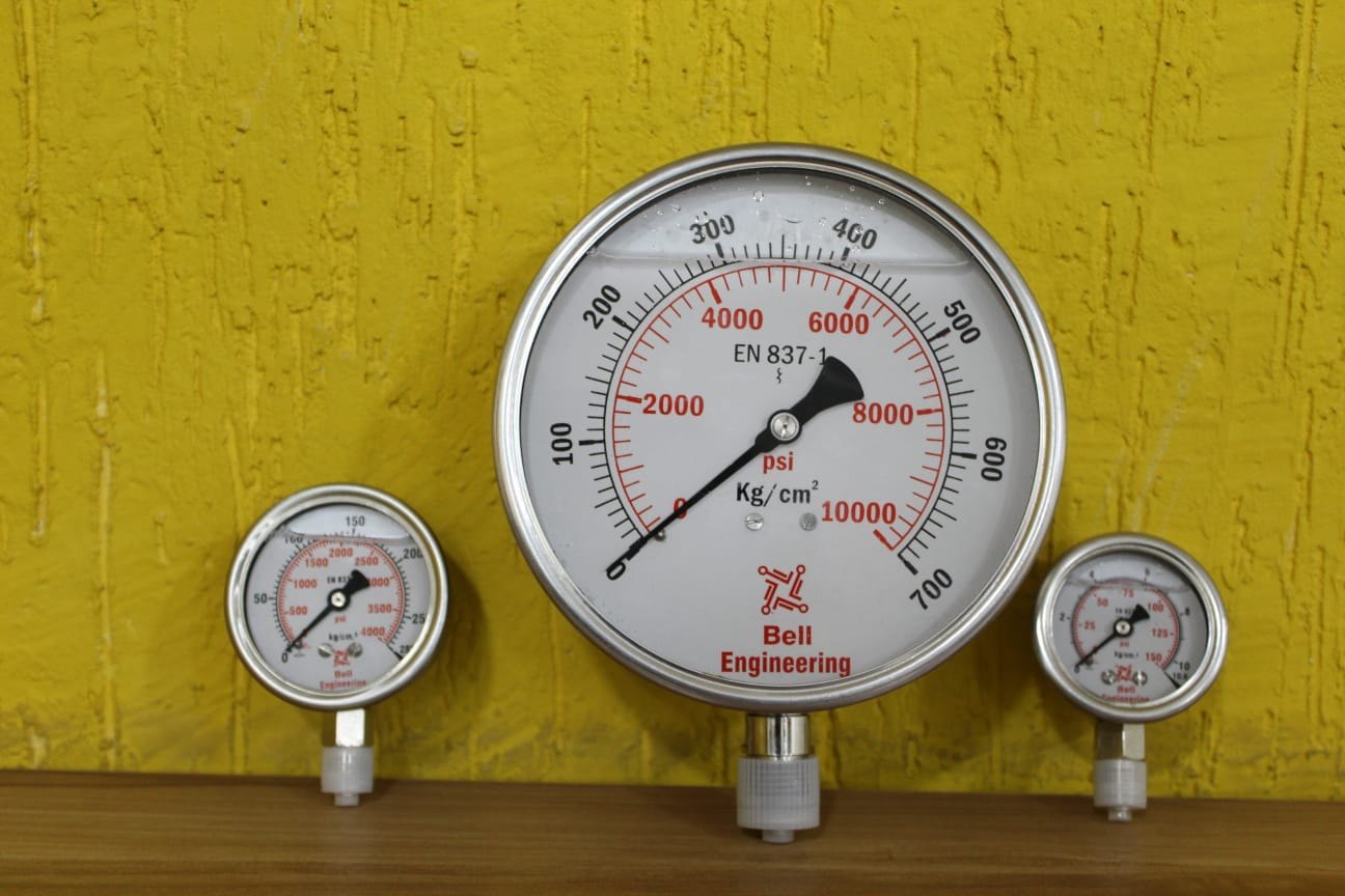 High Pressure Gauge - Stainless Steel Housing, Exceeds 10,000 Psi , Dial And Digital Display, Glycerin-filled For Stability And Accuracy