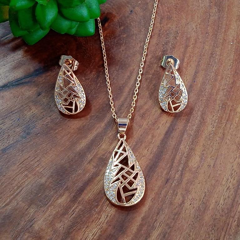 Cz Pendants Set - Diamond Cut: [