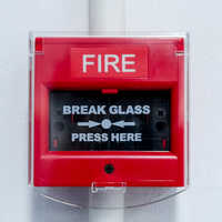 दीवार पर माउंटेड फायर अलार्म