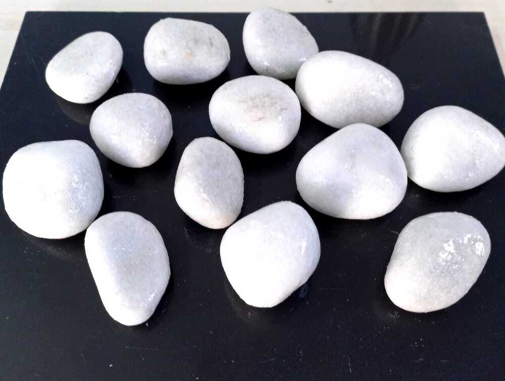 White Fine Pure Polyurethane Coated Pebble Stones For Garden Landscaping And Wall Cladding - Size: 30mm To 60mm