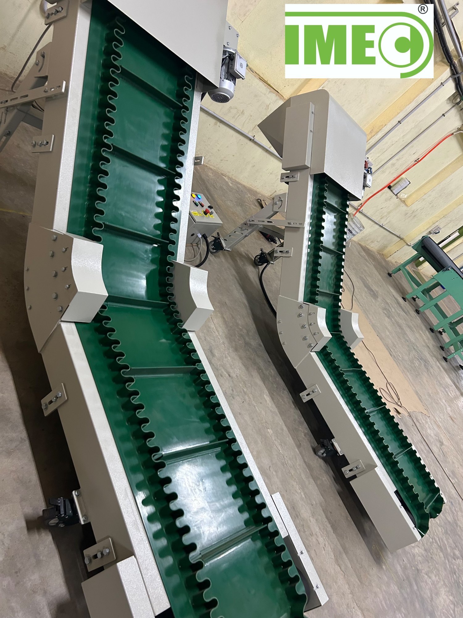 Cleat With Side Wall Conveyor - Power: 1 Hp Horsepower (hp)