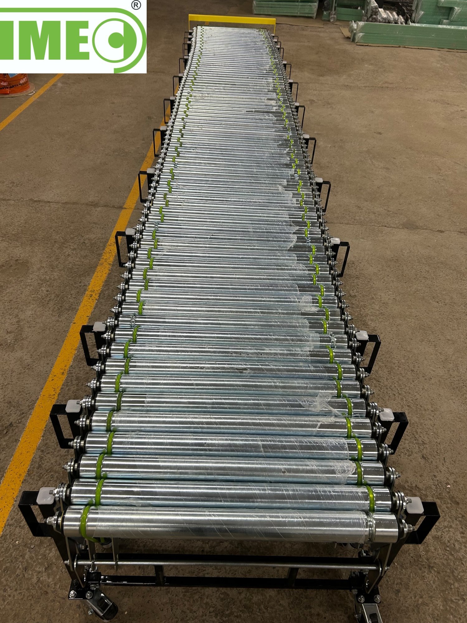 Flexible Expandable Powered Roller Conveyor - Material: Steel