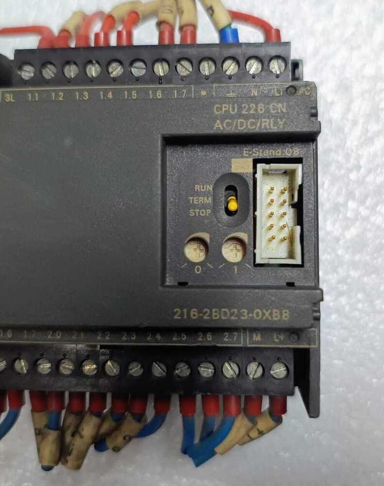 Siemens 226 Plc - Rs232 Analog Output, Wall Mount, 24v Supply Voltage, 59.3mm Depth, New Gray Color, Electric Power Mode, 1-year Warranty