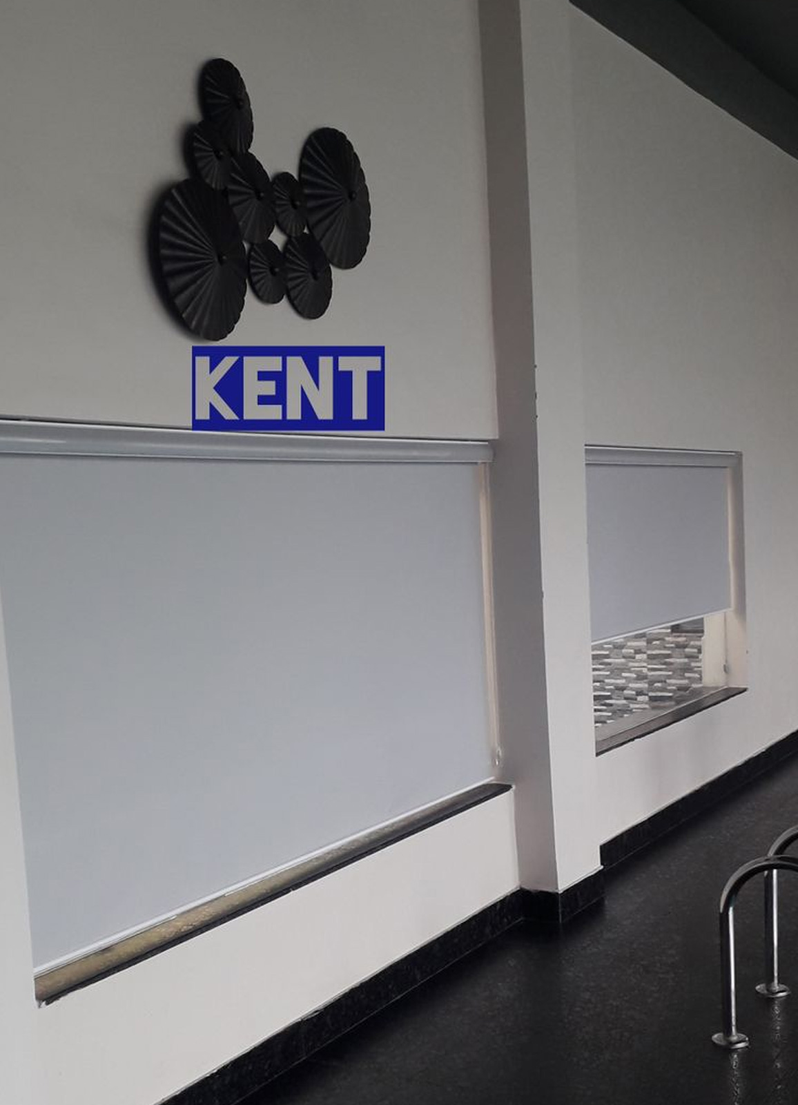 Motorized Roller Blind - Color: White