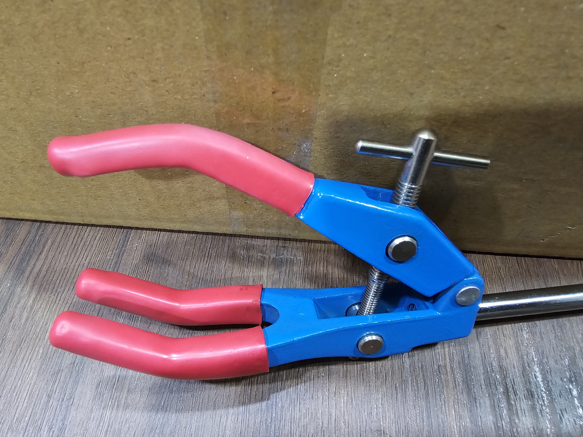 Laboratory 3 Finger Clamp