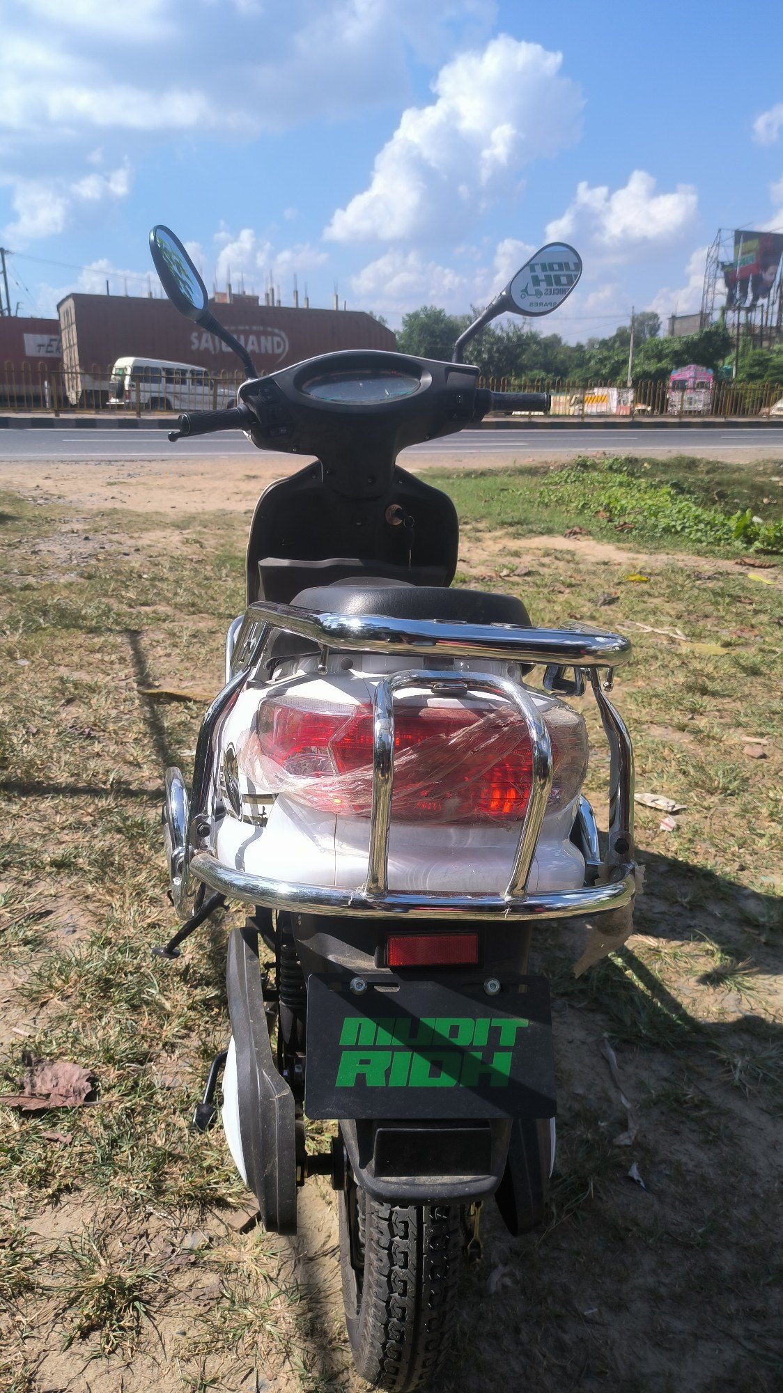 Mudit Ridh Max - 48v 30ah Li-ion Battery, 70-90 Km Range | Electric Scooter For 2 Persons, Bldc Motor, Usb Charging Port, Reverse Button