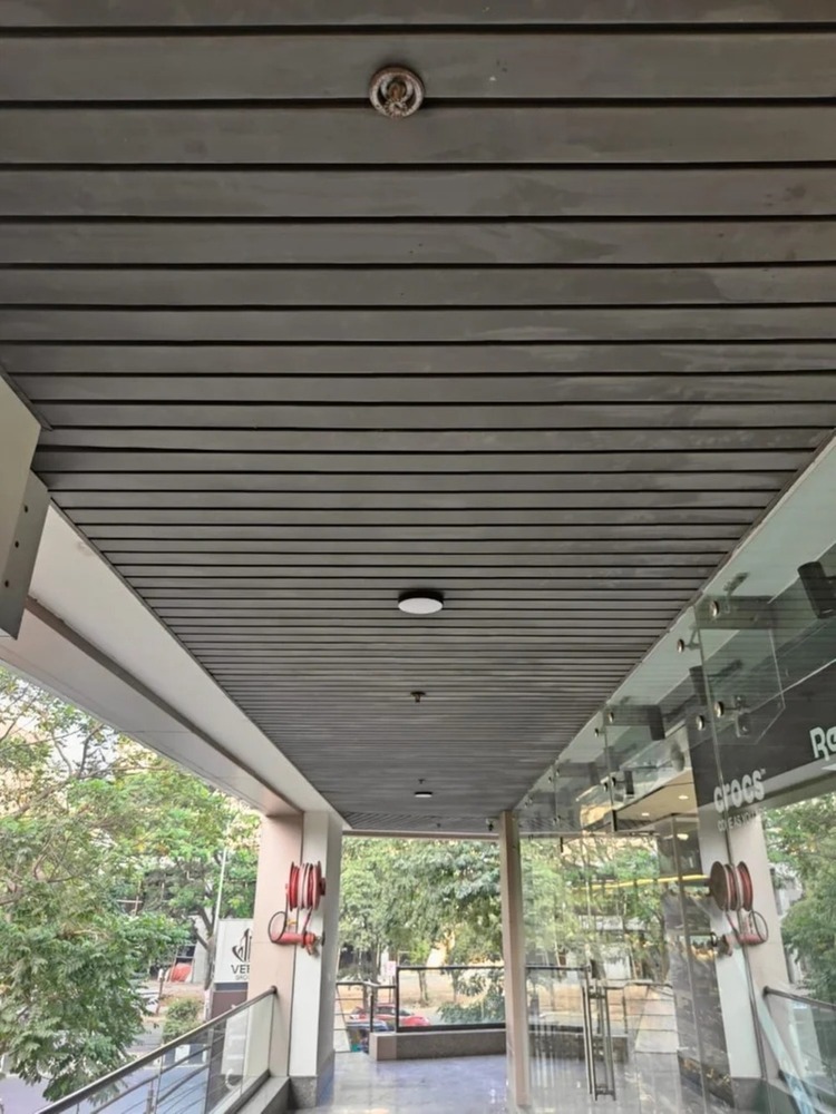 Industrial 84R Linear Ceiling System