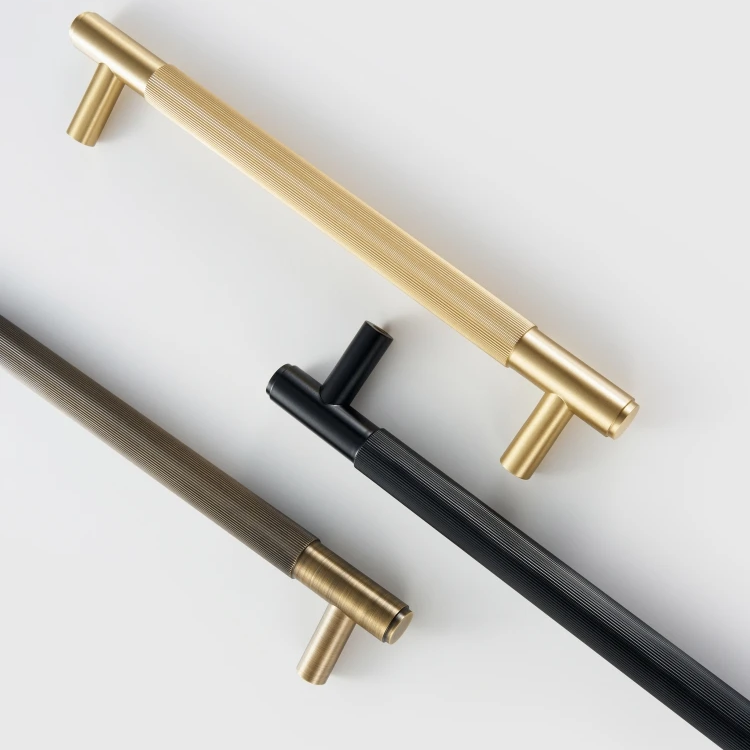 Sylvan Double-sided Striped Appliance Pull | Kitchen Handle | Shower Handle | Glass Door Handle | Room Handle | Bathroom Handle - Color: Matte Gold