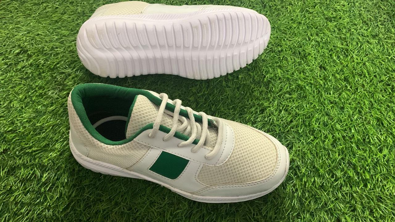 SCHOOL SHOE