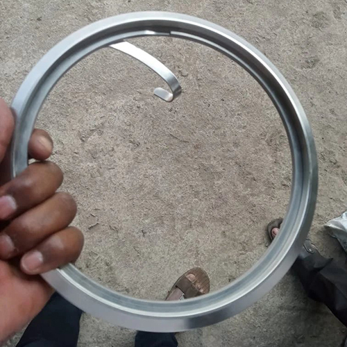 रिटेनिंग स्प्रिंग