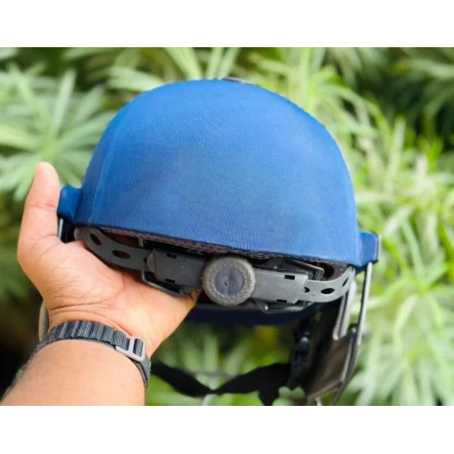 03_Sixhitters Classic Cricket Helmets