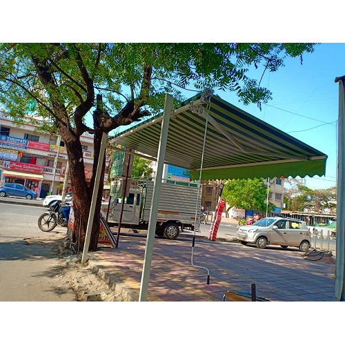 Outdoor Retractable Awnings - Color: Green