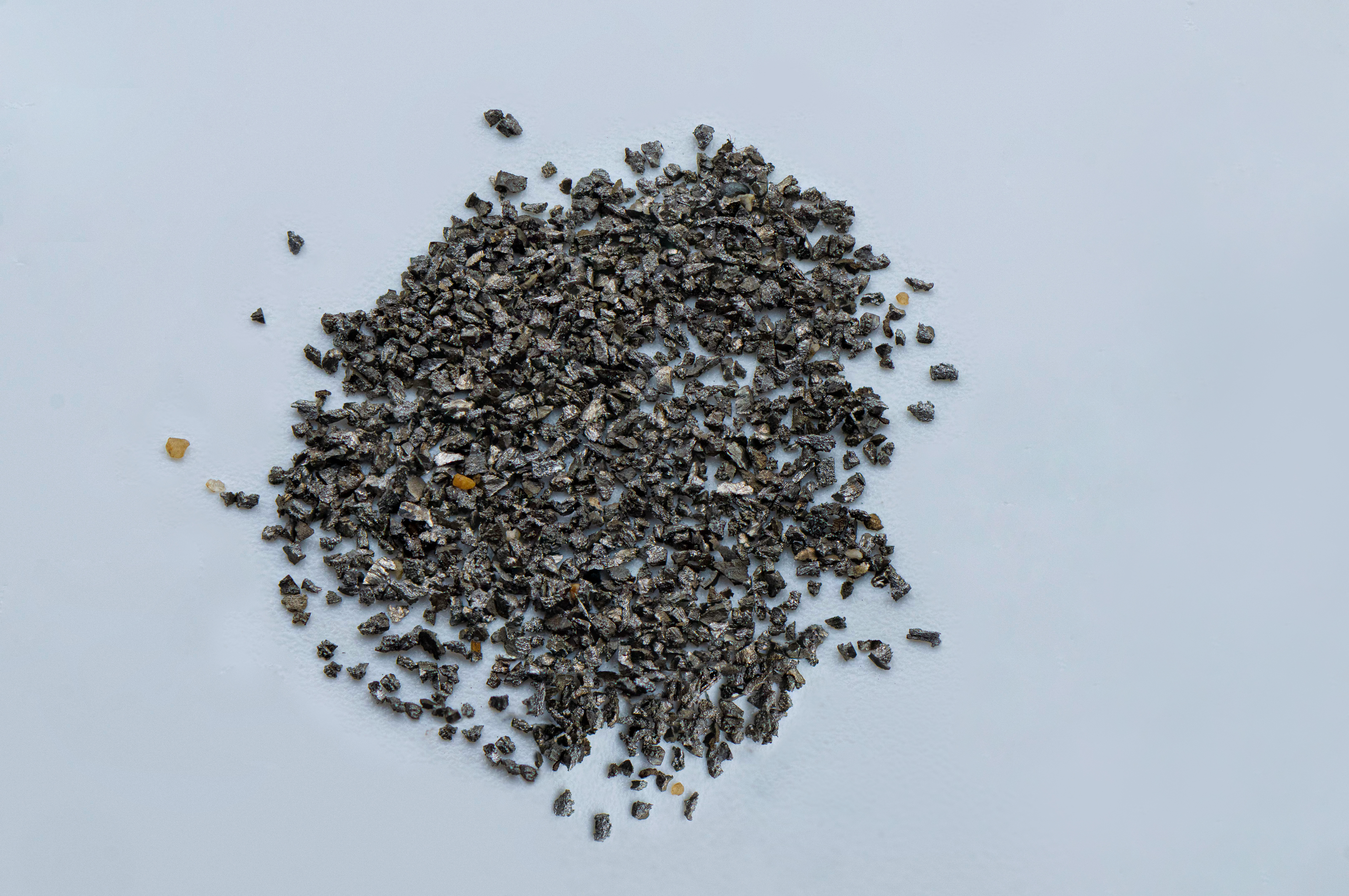 G10 (2.00) High Carbon Steel Grit - 2.0mm Thickness, Polished Surface, Ideal For Blasting & Shot Peening Applications, Corrosion Resistant, Blue Steel Shots
