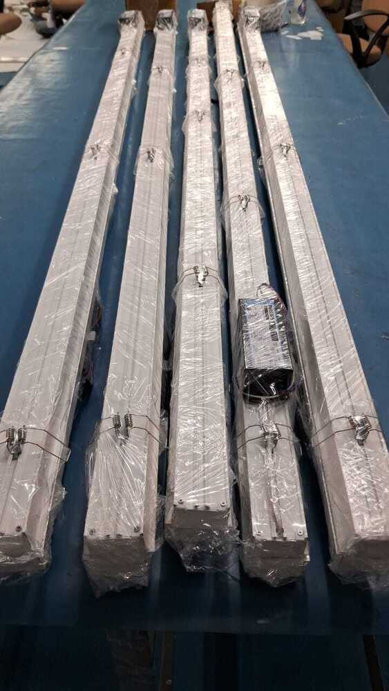 Led Linear Canopy Light - 80w, 2400x50x35mm Aluminium | Cool White, Flat Top Design, Fulham Driver