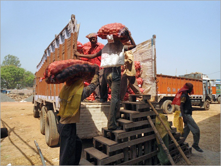 Potato Loding In Truck