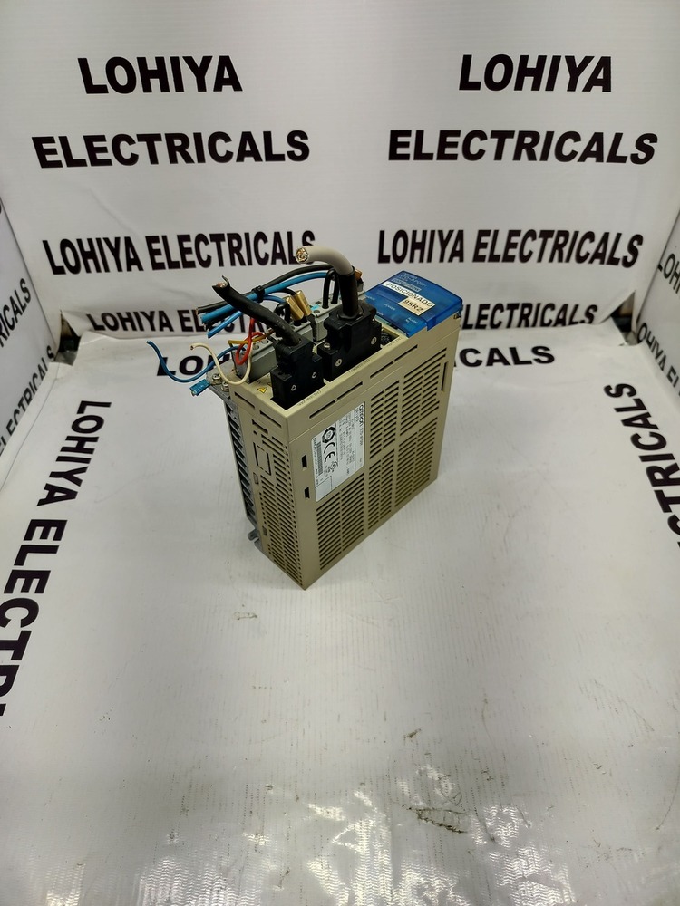 OMRON R7D-AP08H SERVO DRIVE