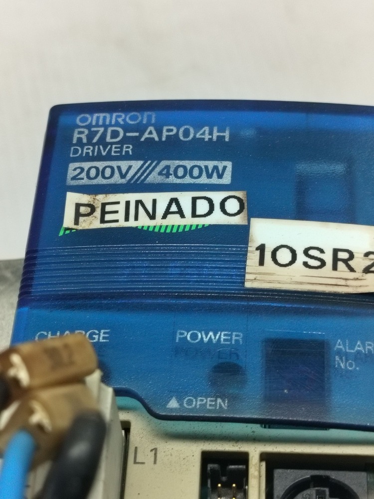 OMRON R7D-AP04H SERVO DRIVE