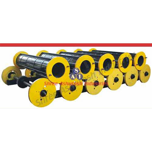CEMENT PIPE MAKING MACHINE