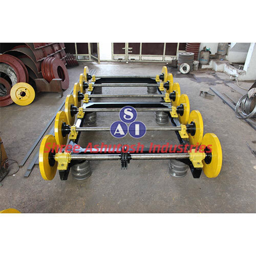 Concrete Pipe Testing Machine - Color: Yellow & Black