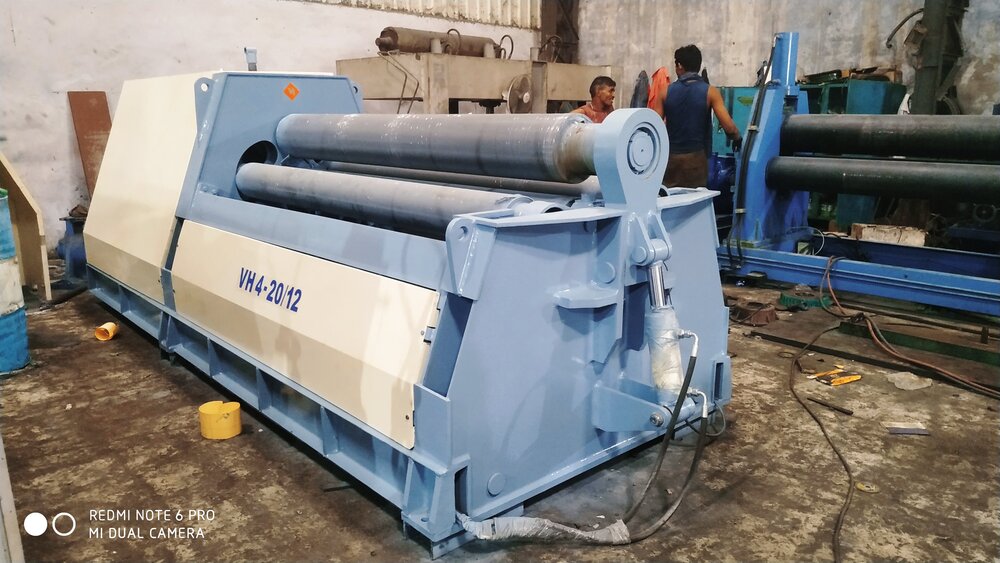 4 Roll Hydraulic Pre-pinch Type Plate Rolling Machine