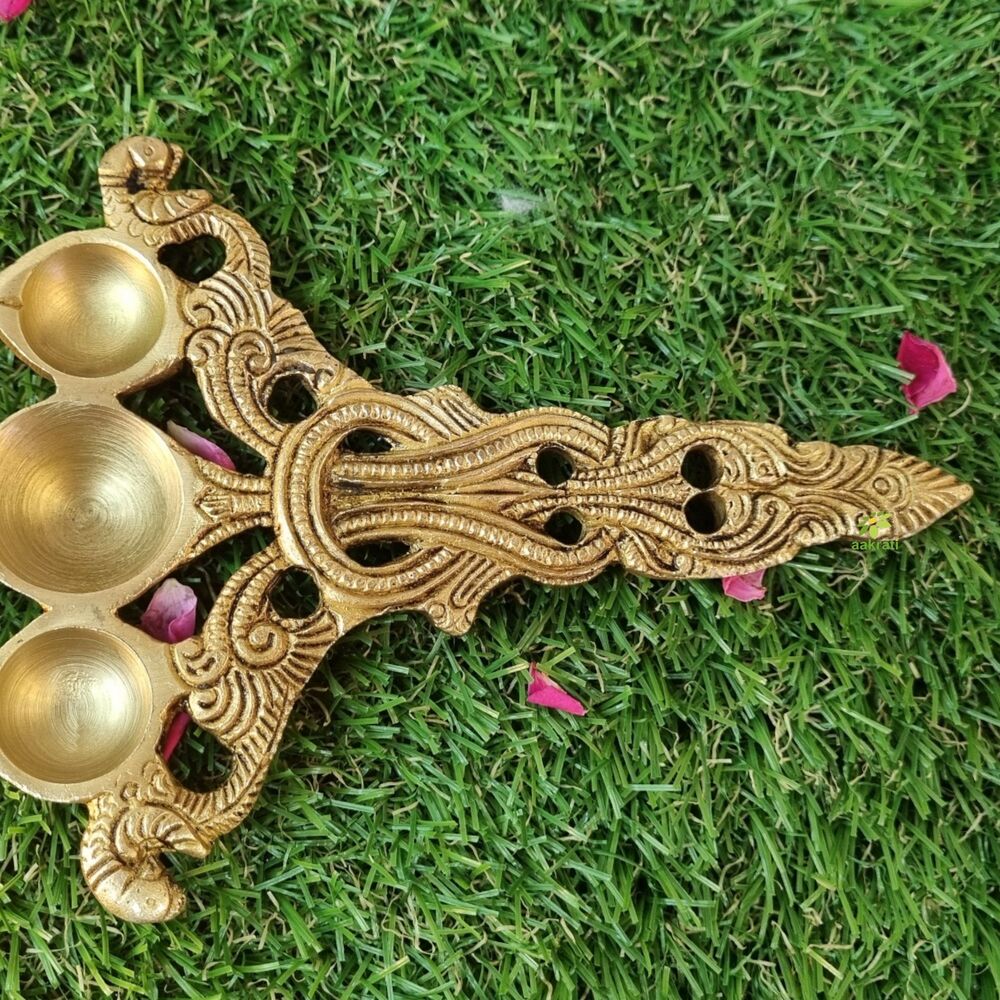 Elegant Brass Hawan Spoon | Traditional Spoon For Pooja Rituals And Home Temple | Traditional Brass Spoon ( Yellow, 6.5 Inch)