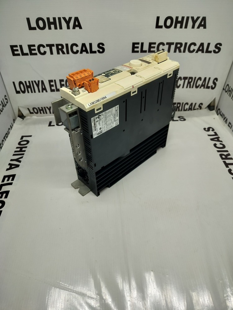 SCHNEIDER LXM32MD18N4 MOTION SERVO DRIVE
