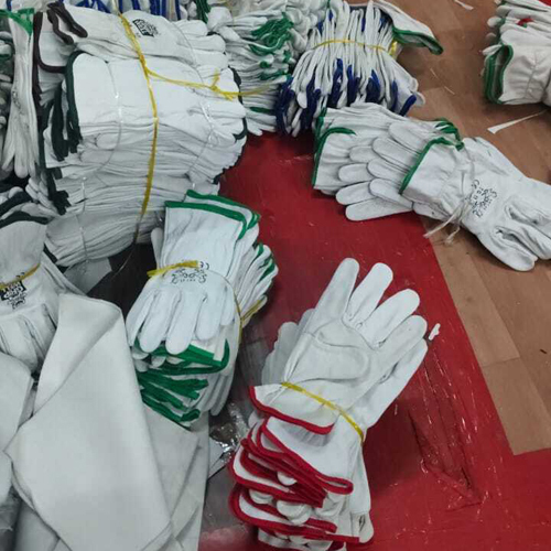White Driving Gloves - Feature: Quick Dry