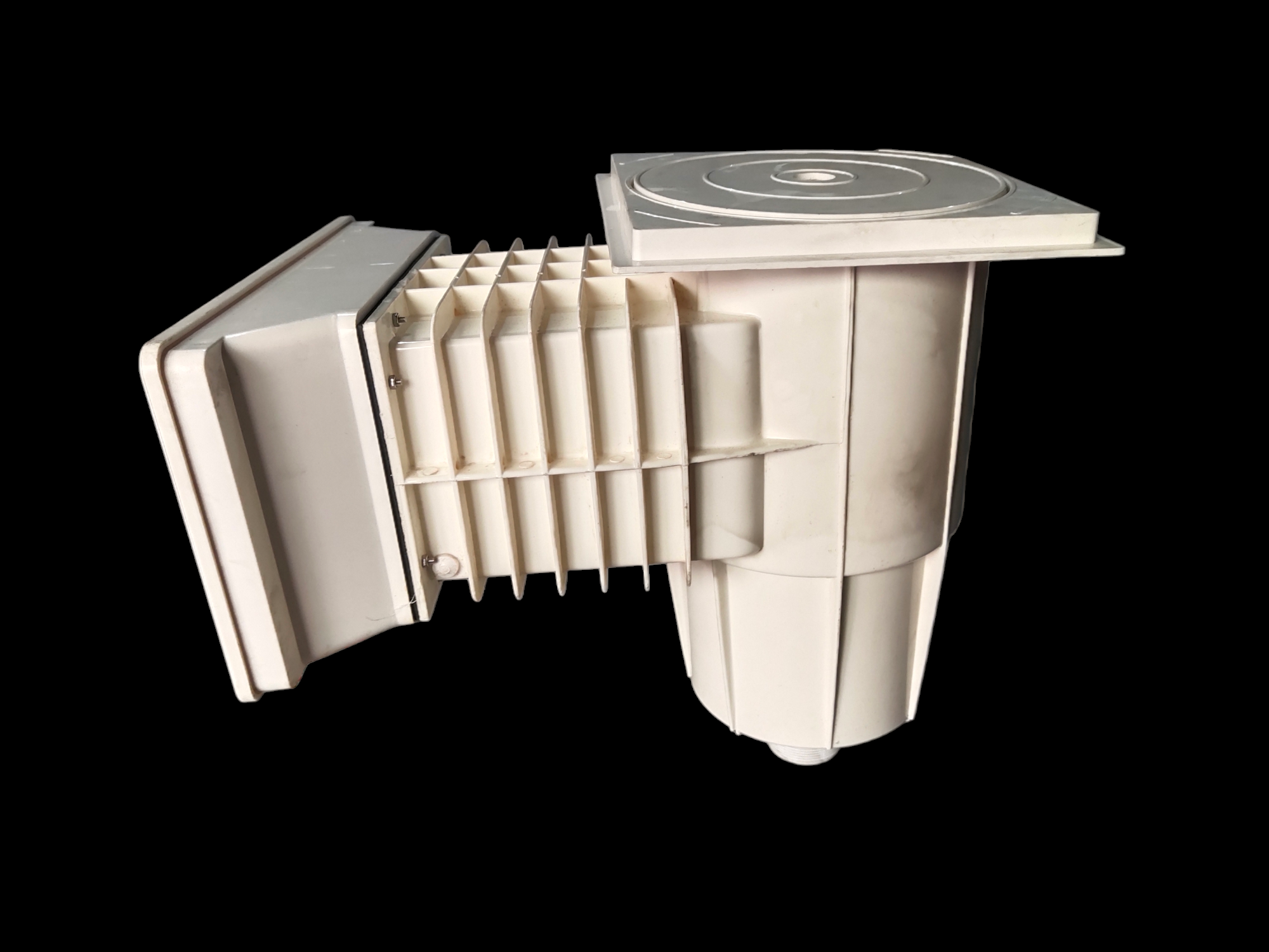 Swimming pool wide mouth skimmer