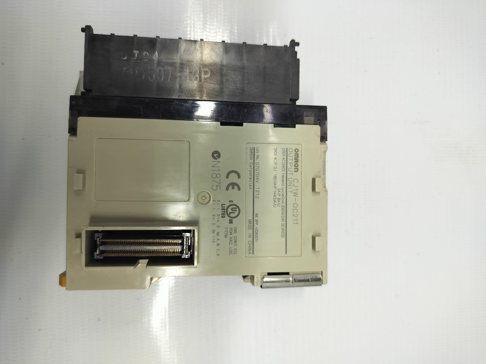 OMRON CJ1W-OC211 OUTPUT MODULE